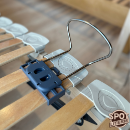Stop matelas en métal pour sommier fixe et sommier relevable.