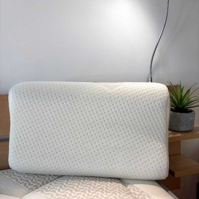 ergonomic memory foam pillow